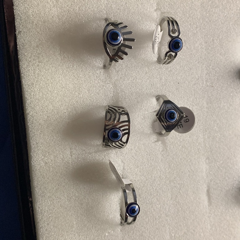 Jewelry - Picture 4 of 4